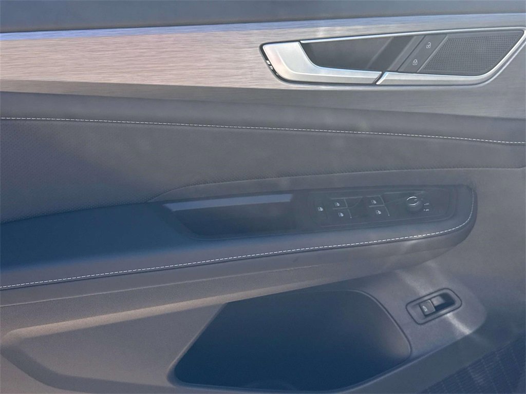 New 2026 Volkswagen Atlas Cross Sport SE image 13