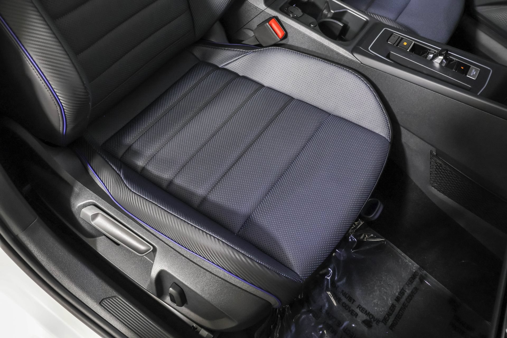 Used 2022 Volkswagen Golf R AWD/4WD image 48