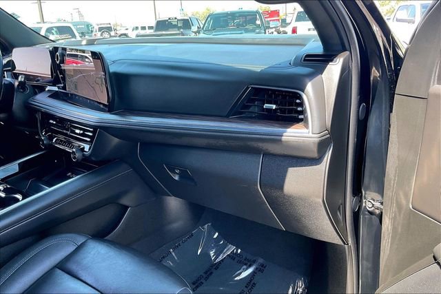 Used 2025 Chevrolet Tahoe LT AWD/4WD image 16