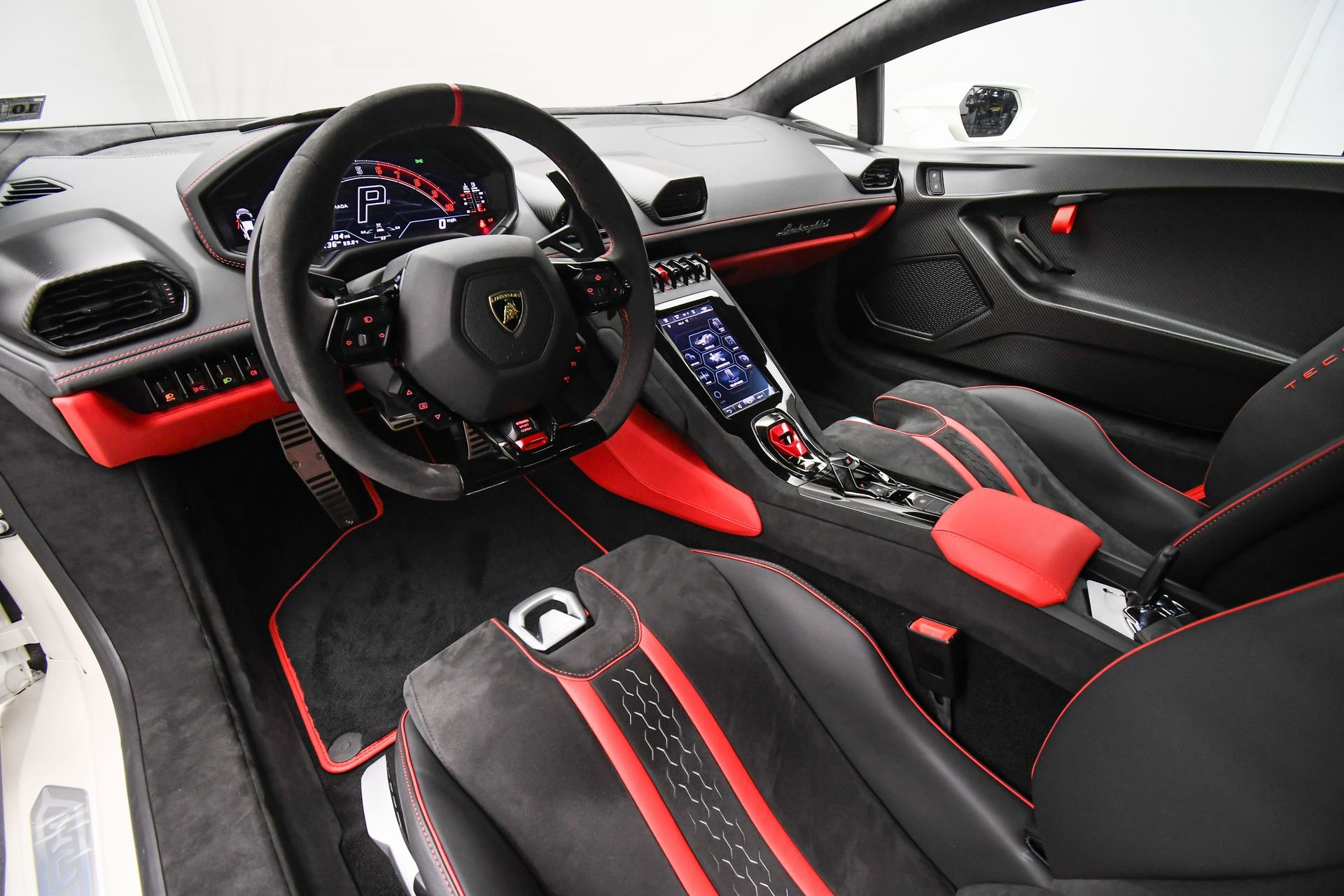 Used 2023 Lamborghini Huracan Tecnica image 10