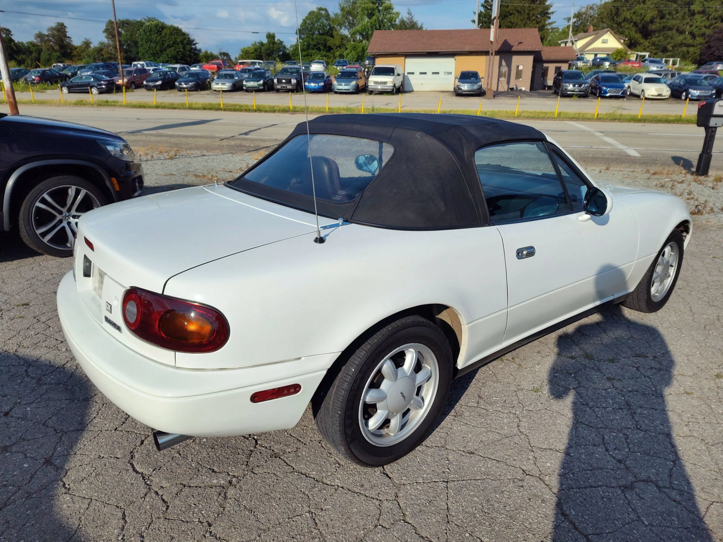 Used 1991 MAZDA MX-5 Miata RWD image 3