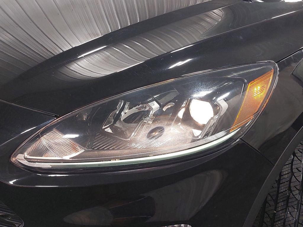 Used 2022 Ford Escape SEL w/ Technology Package image 34