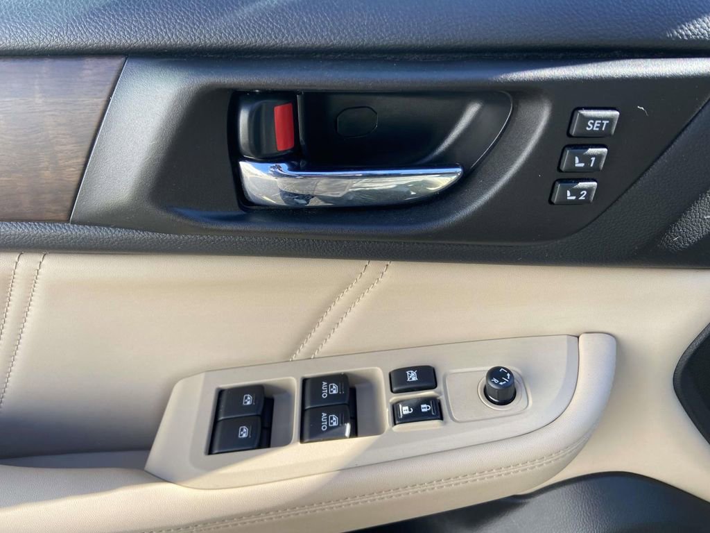 Used 2018 Subaru Outback 3.6R Limited image 16
