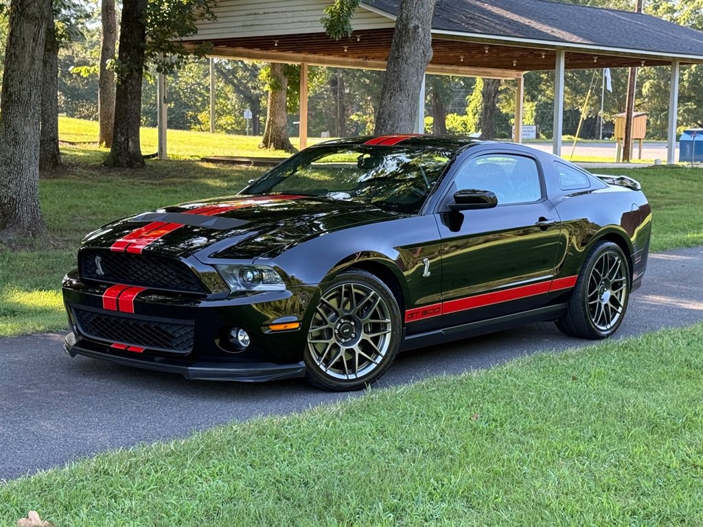 Used 2012 Ford Mustang Shelby GT500 w/ SVT Performance Pkg RWD image 8
