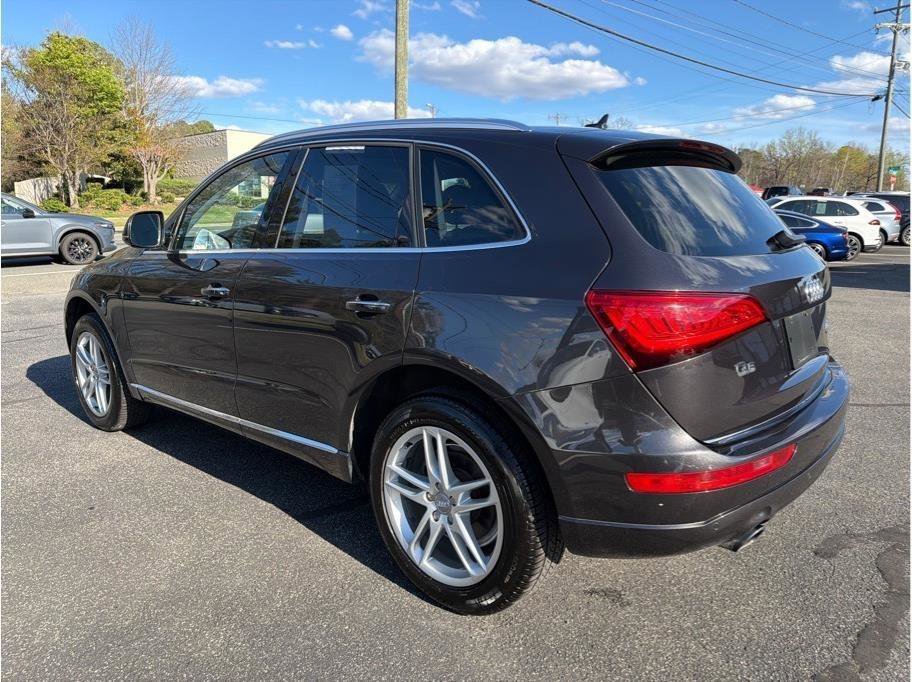 Used 2016 Audi Q5 2.0T Premium Plus w/ Technology Package image 4