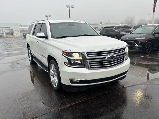 Used 2017 Chevrolet Suburban Premier image 3