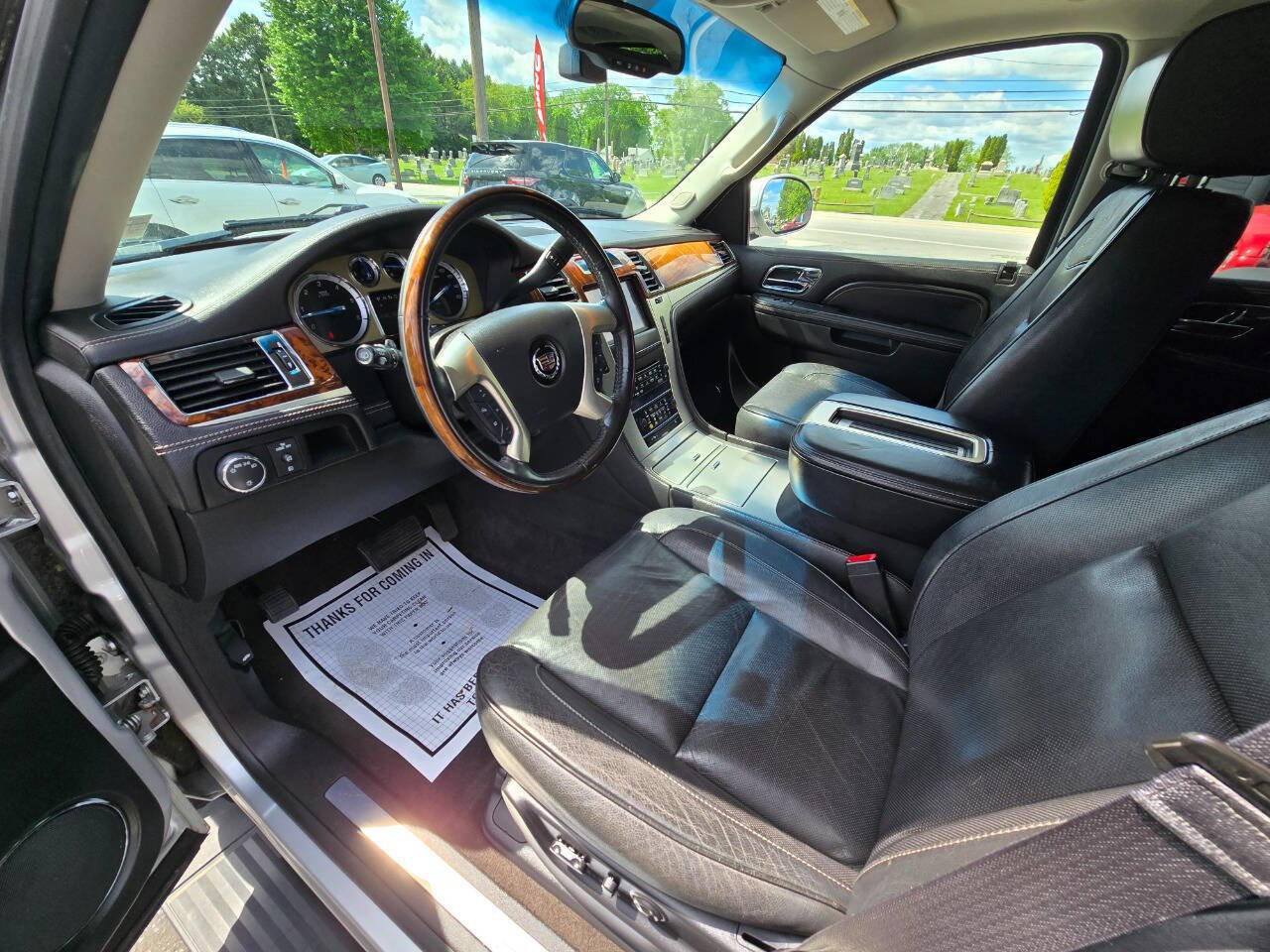 Used 2014 Cadillac Escalade Platinum image 16