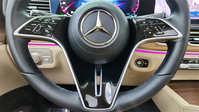 Used 2025 Mercedes-Benz GLE 350 4MATIC w/ AMG Line Exterior image 39