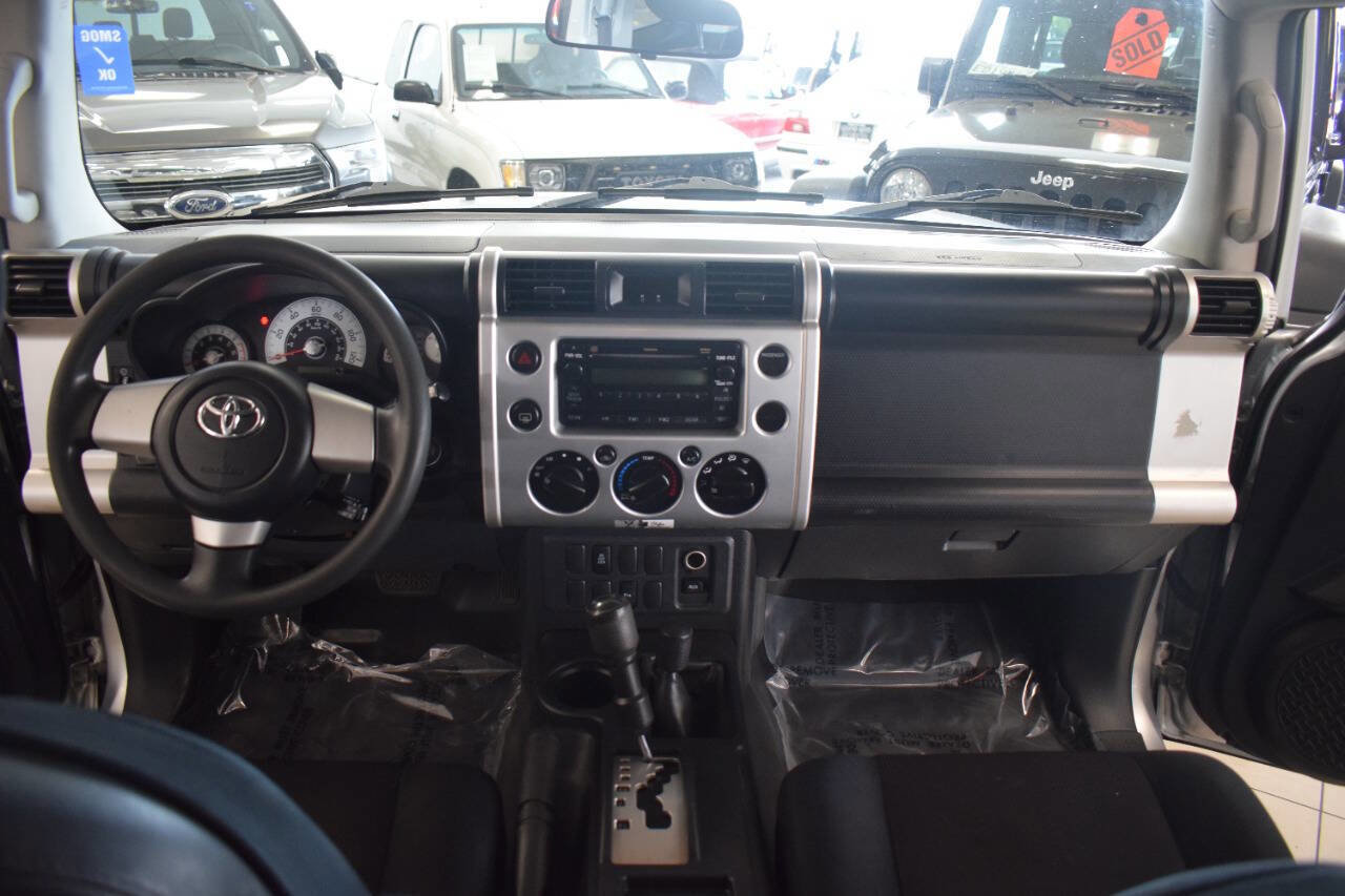 Used 2008 Toyota FJ Cruiser 4WD image 43