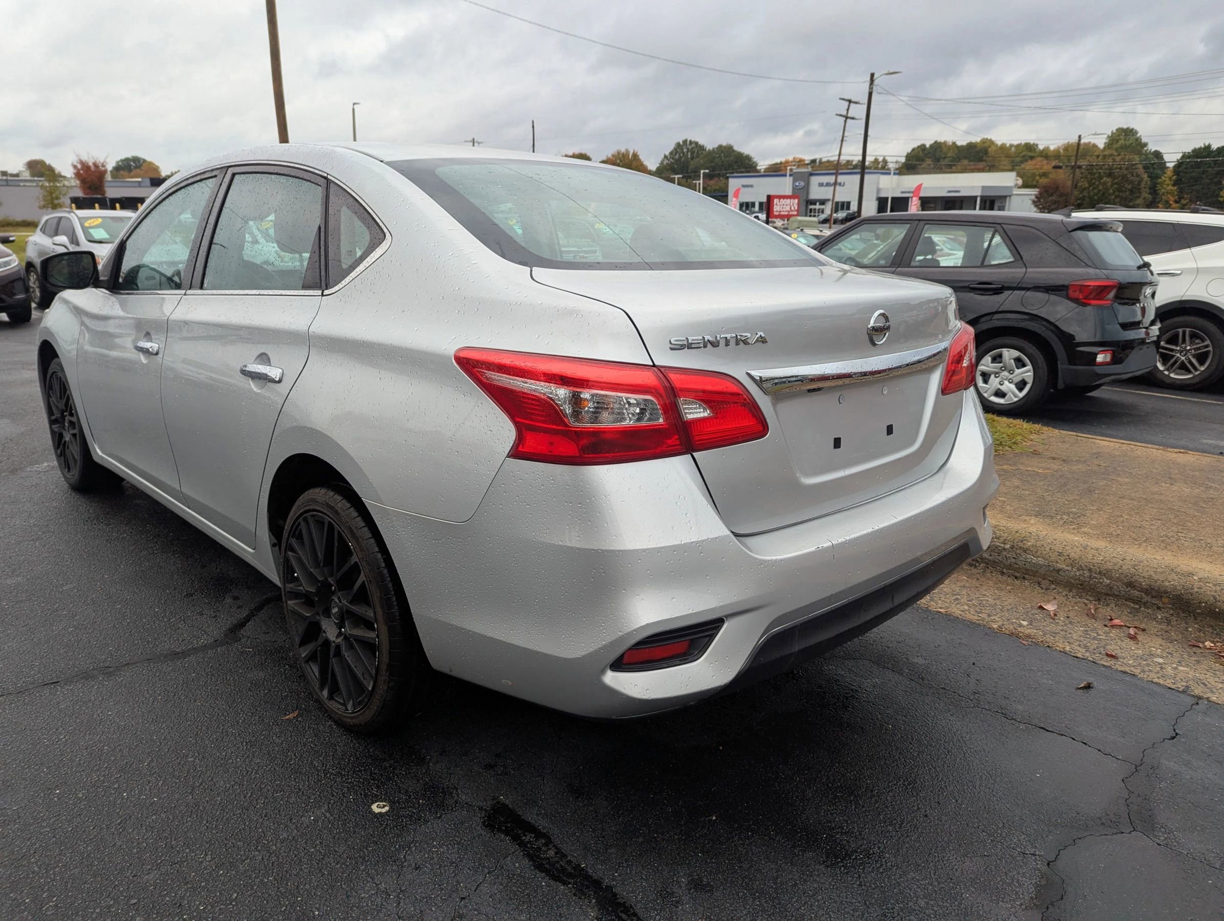 Used 2019 Nissan Sentra S image 5