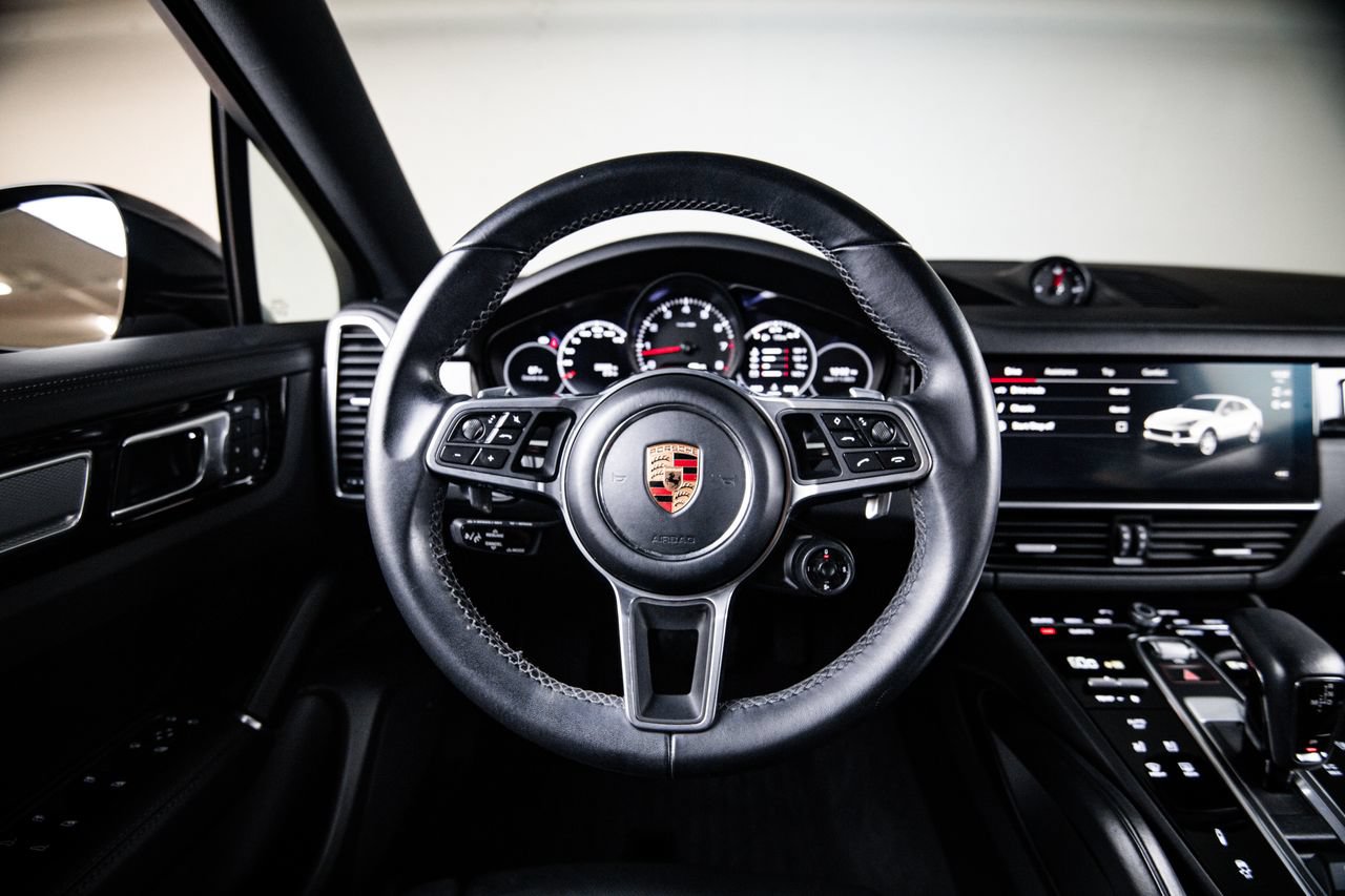 Certified 2023 Porsche Cayenne Platinum Edition AWD/4WD image 26
