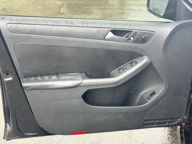Used 2012 Volkswagen Jetta SE FWD image 14