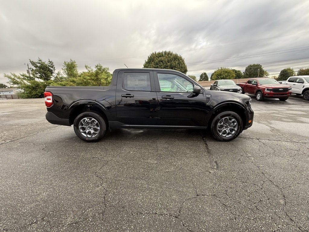 New 2025 Ford Maverick XLT image 7