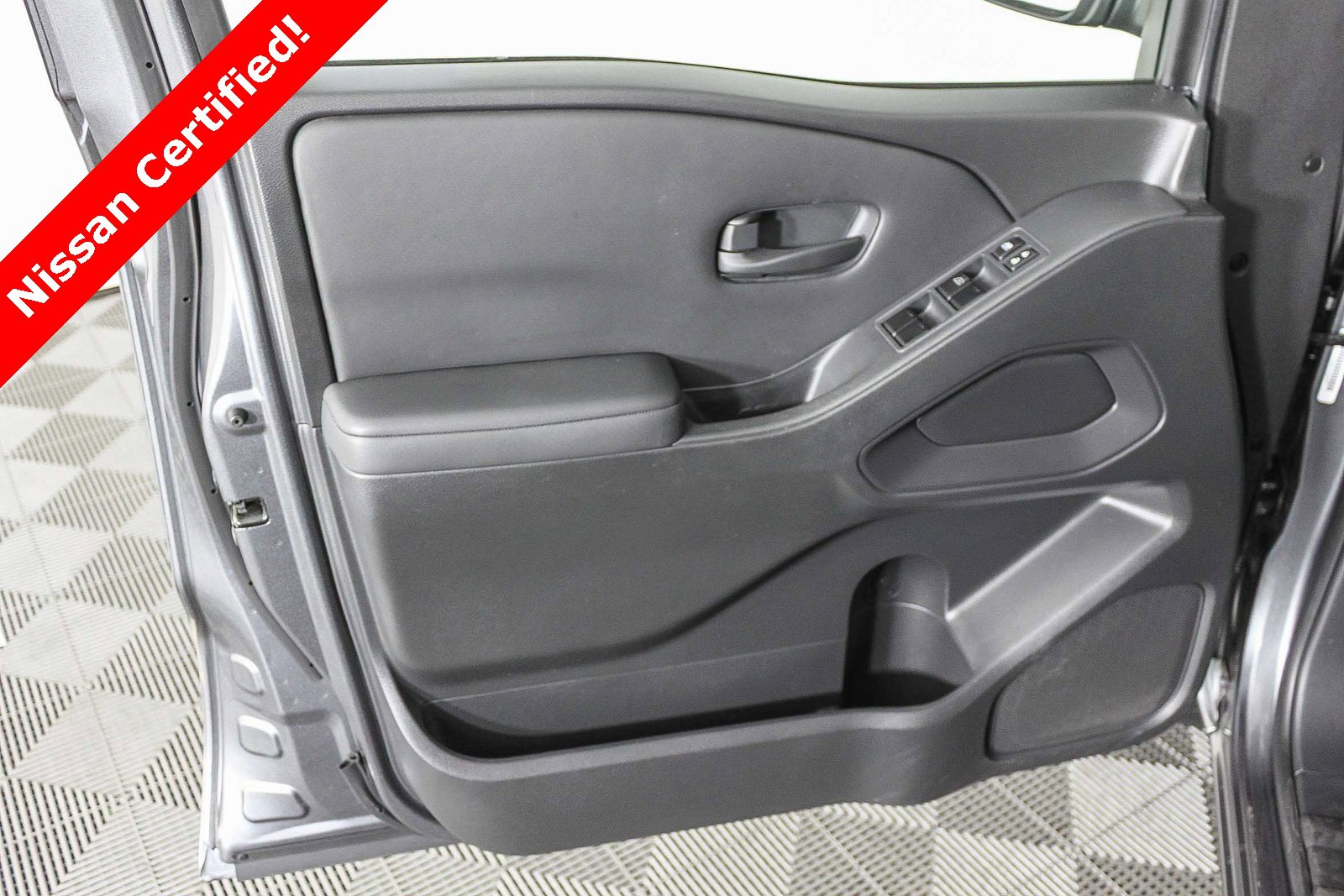 Certified 2022 Nissan Frontier S w/ Technology Package image 21