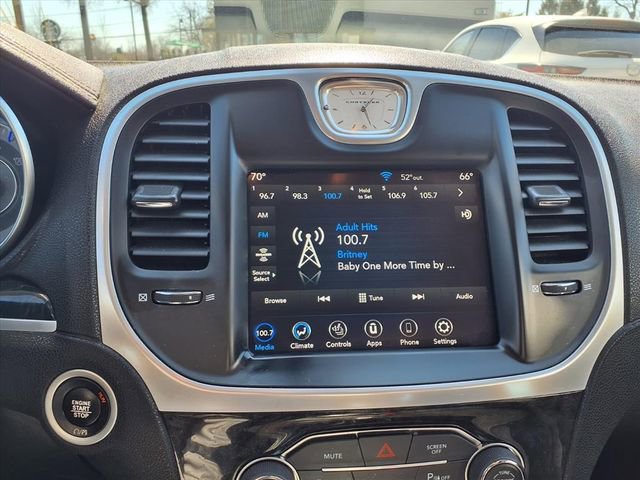 Used 2021 Chrysler 300 Touring L image 22