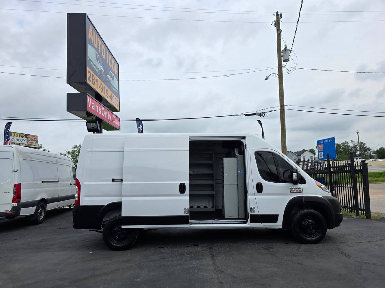 Used 2021 RAM ProMaster 2500 FWD image 5