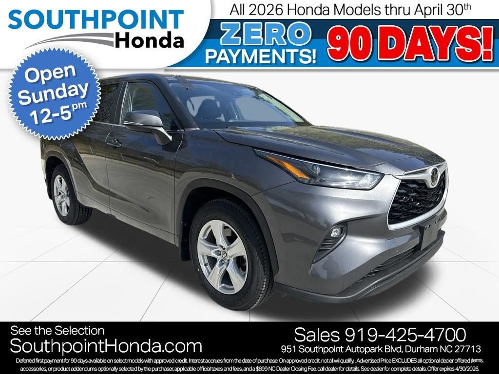 Used 2023 Toyota Highlander LE AWD/4WD image 1