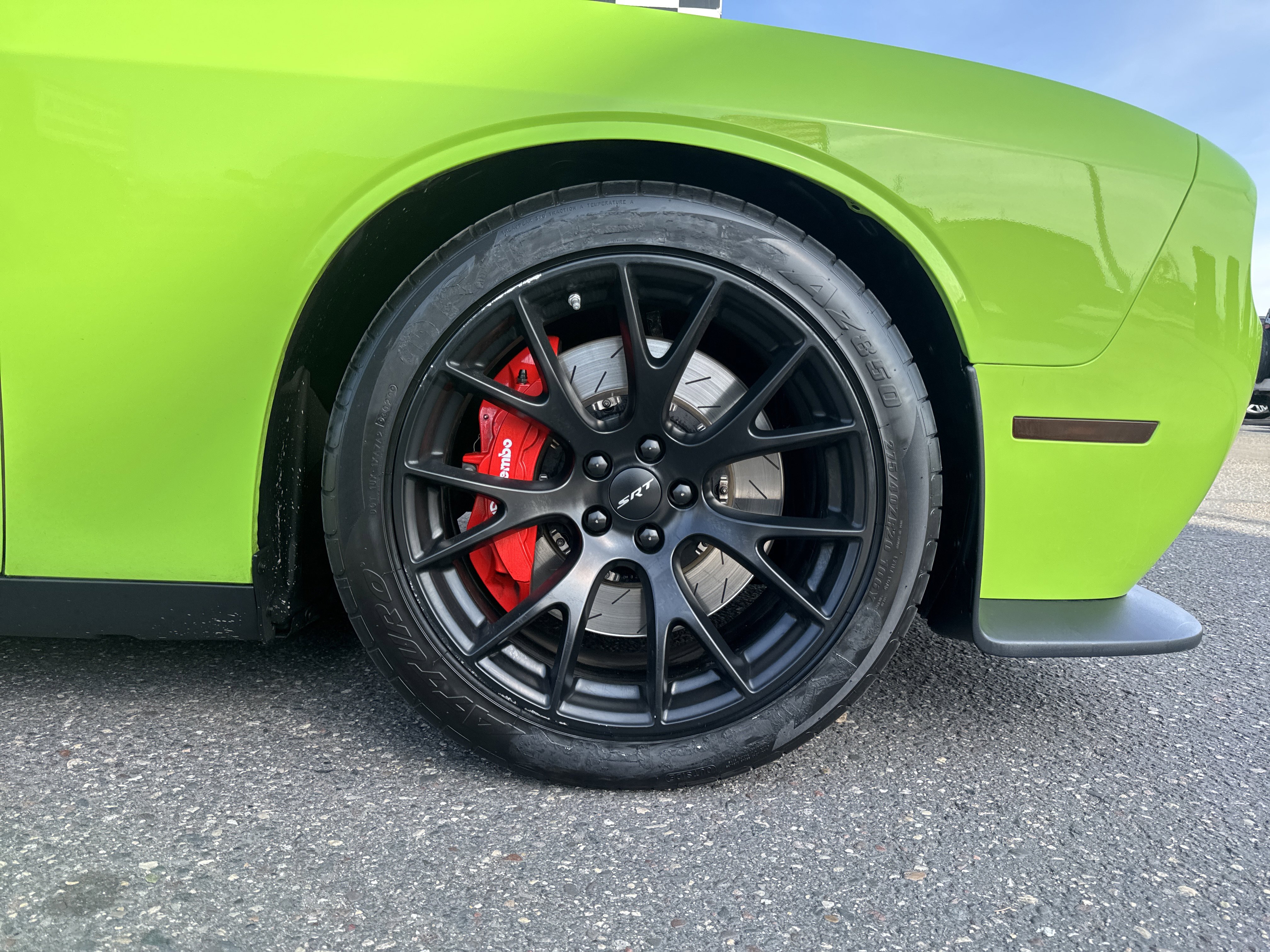 Used 2015 Dodge Challenger SRT Hellcat RWD image 9