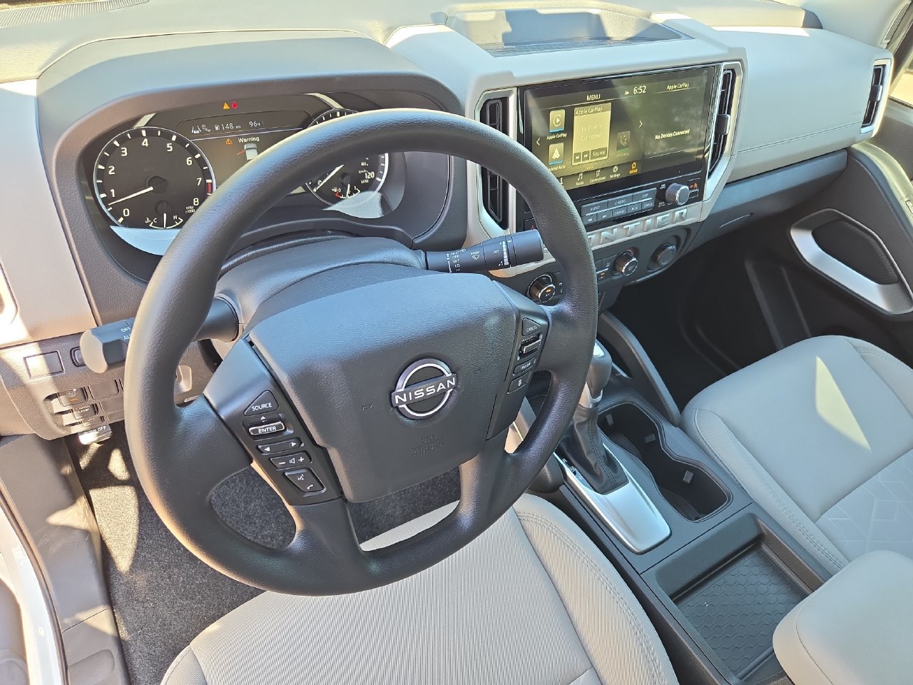 Used 2025 Nissan Frontier SV RWD image 15