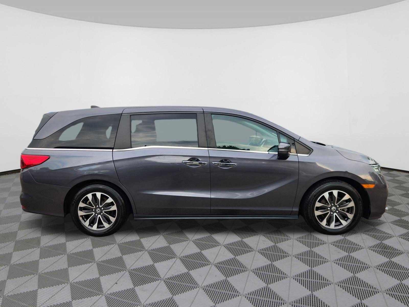 Certified 2024 Honda Odyssey EX-L image 6