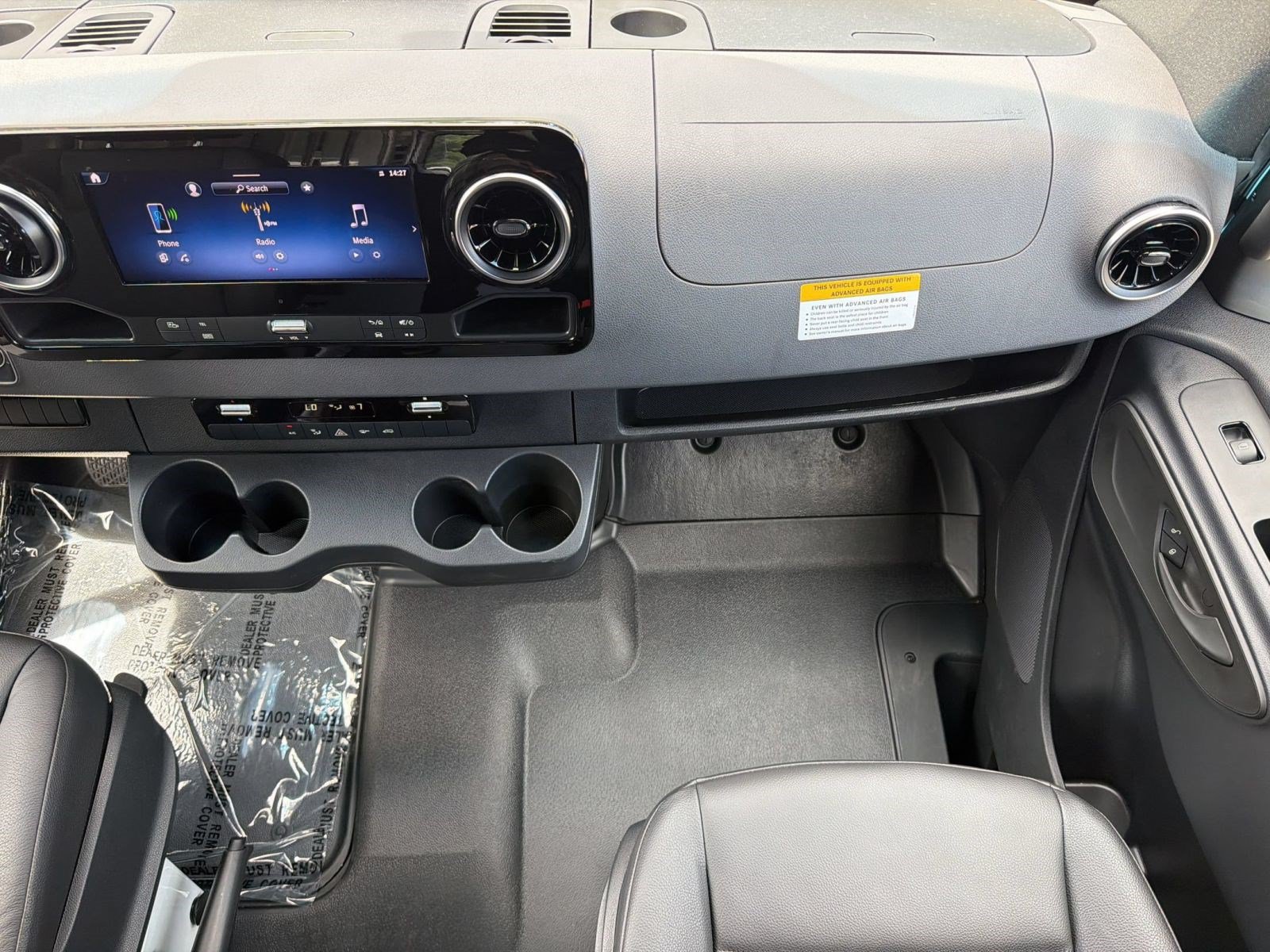 Used 2025 Mercedes-Benz Sprinter 2500 image 28