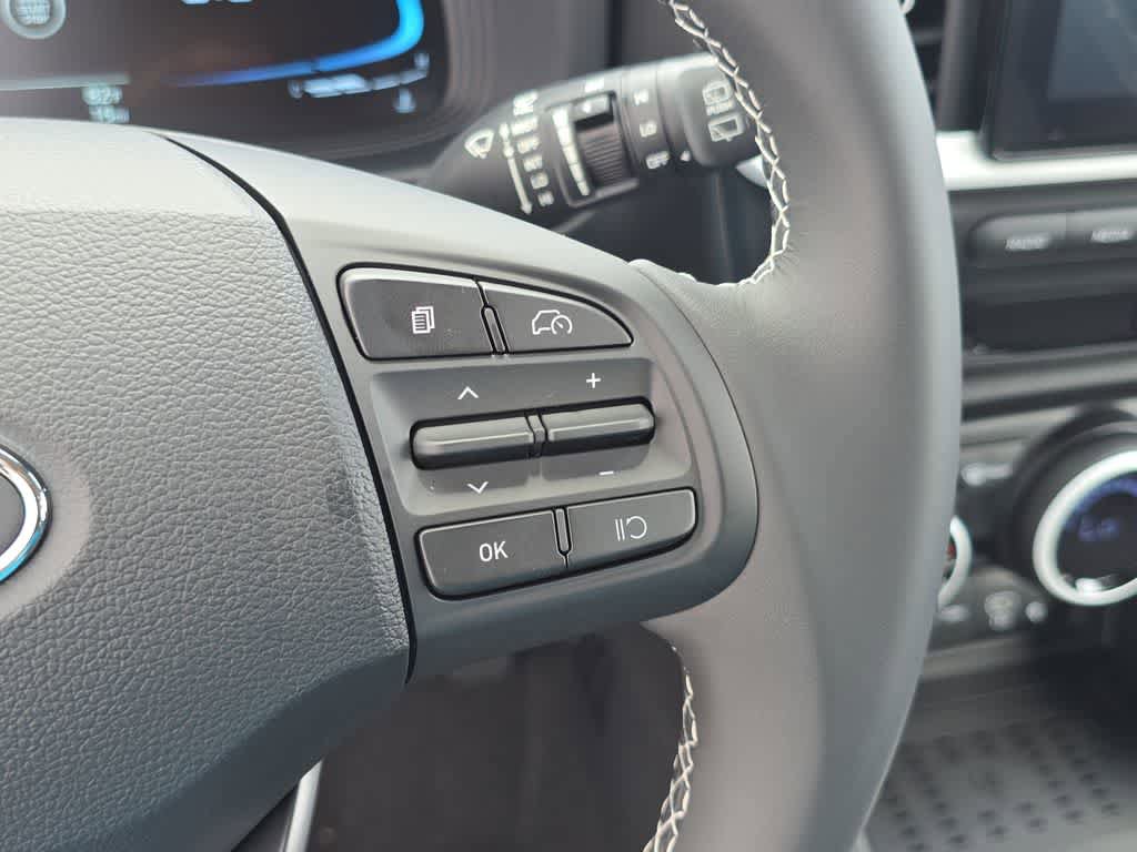 New 2026 Hyundai Venue SEL FWD image 25