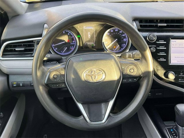 Used 2018 Toyota Camry LE image 13