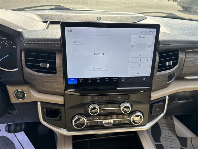 Used 2024 Ford Expedition Limited image 20