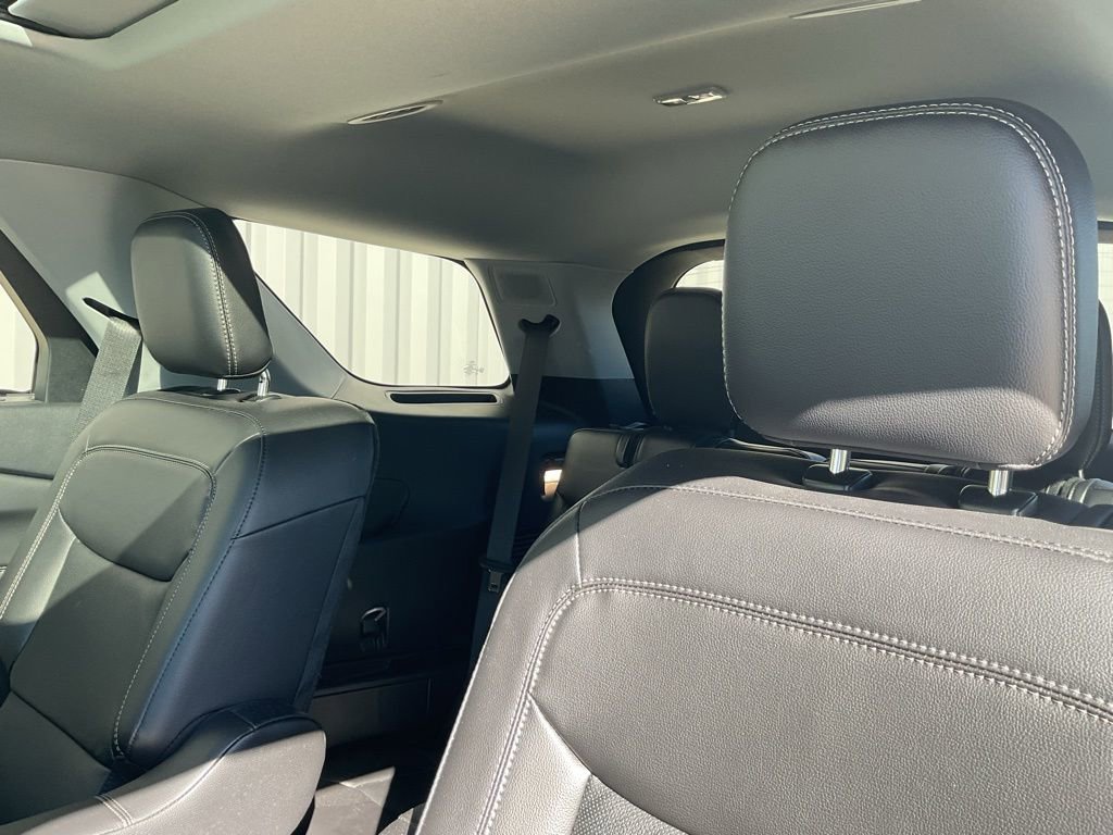 Used 2023 Ford Explorer Limited w/ Equipment Group 301A image 18