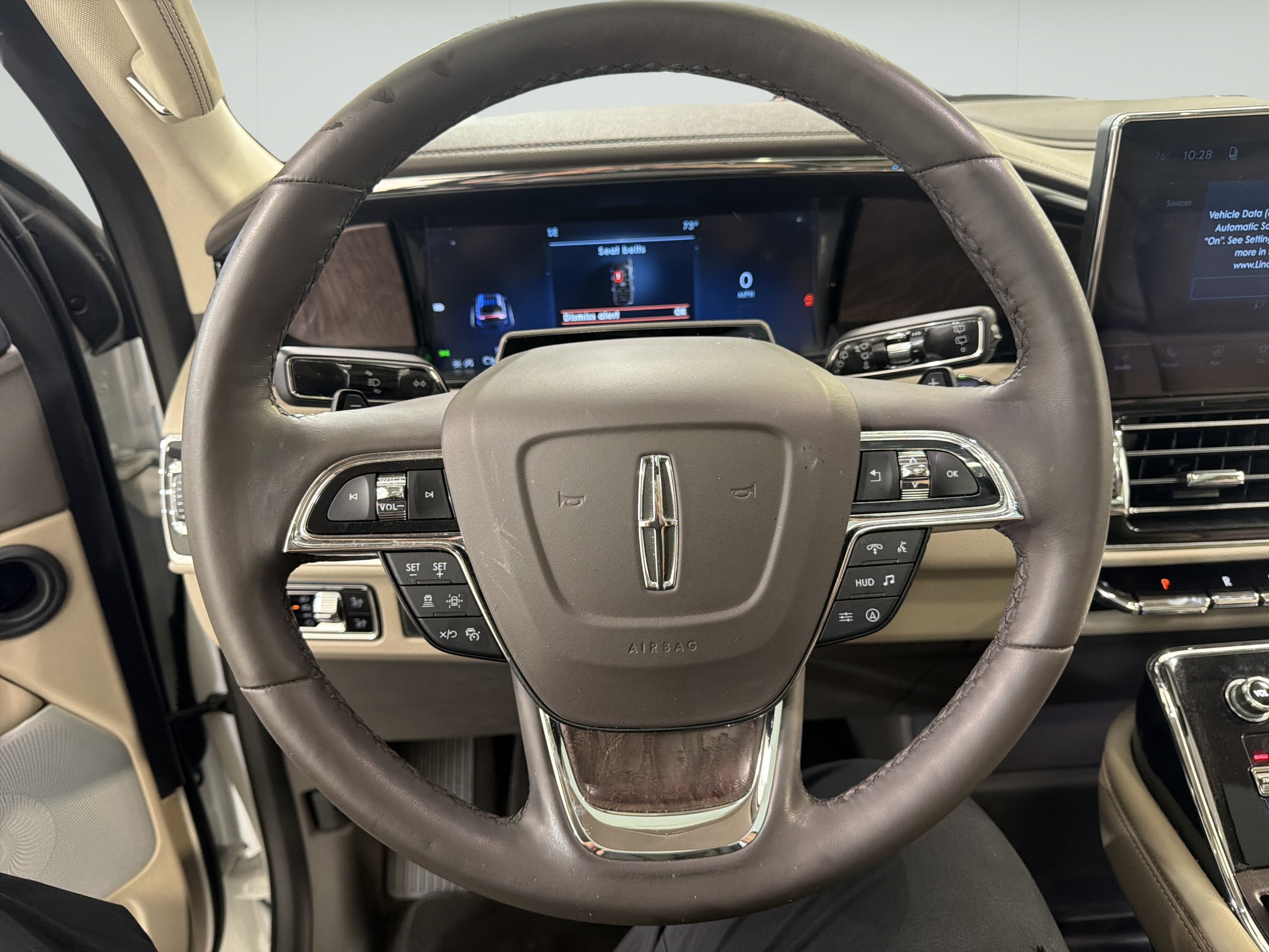 Used 2023 Lincoln Navigator L Reserve AWD/4WD image 15