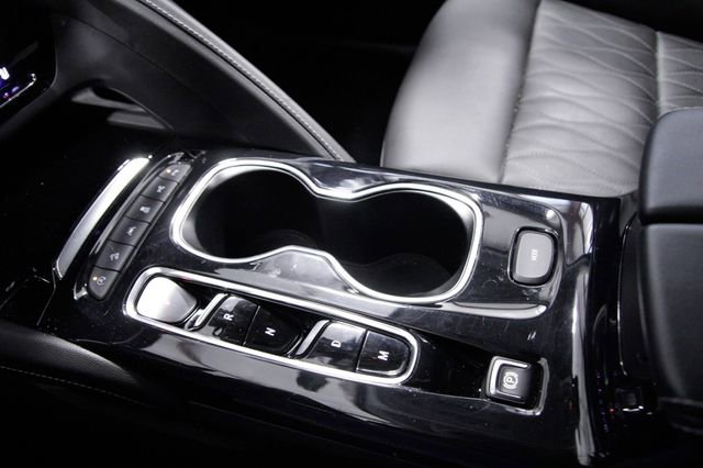 Used 2022 Buick Envision Avenir w/ Technology Package II image 28