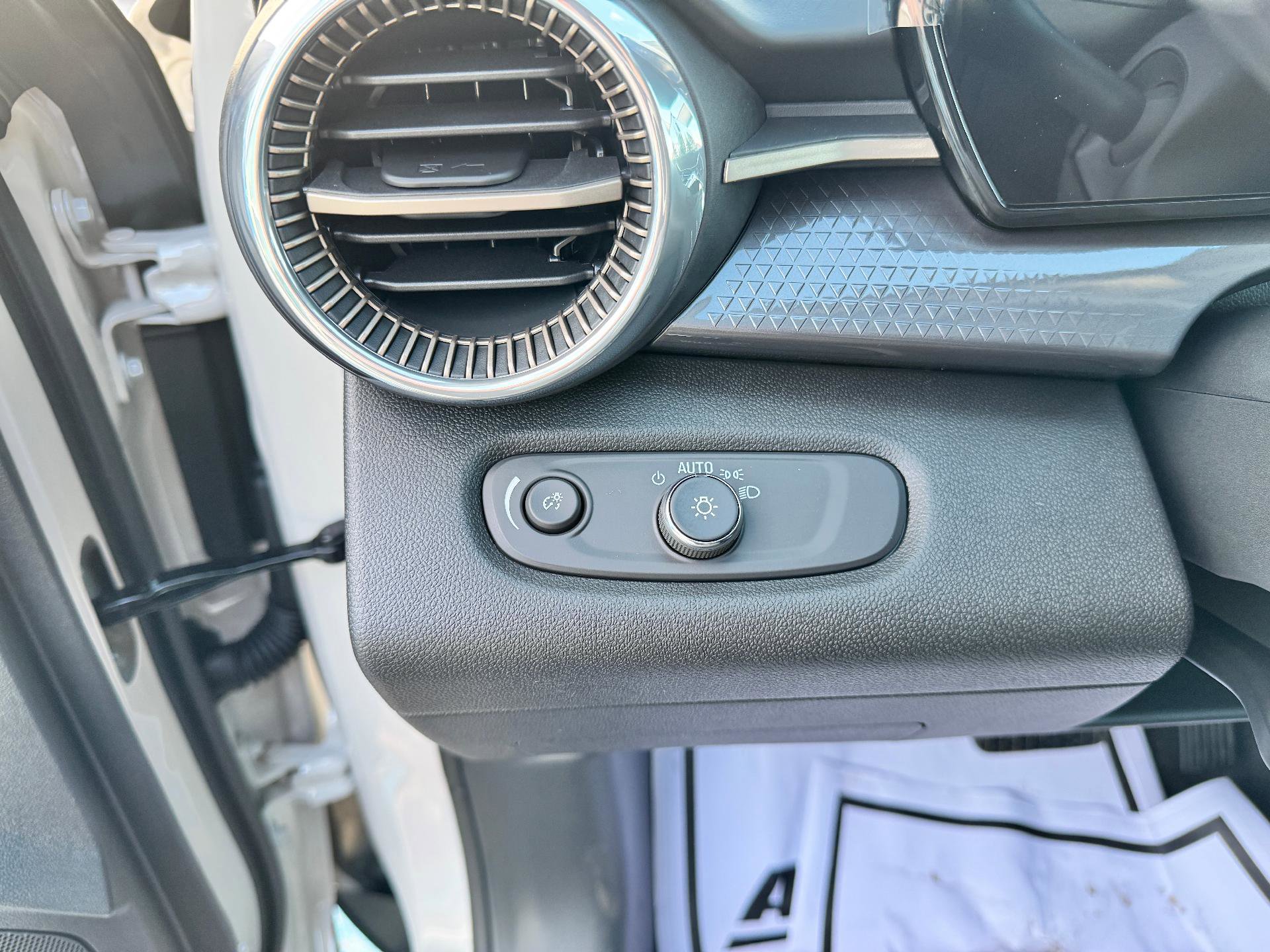 New 2026 Chevrolet Trax ACTIV w/ Driver Confidence Package image 22