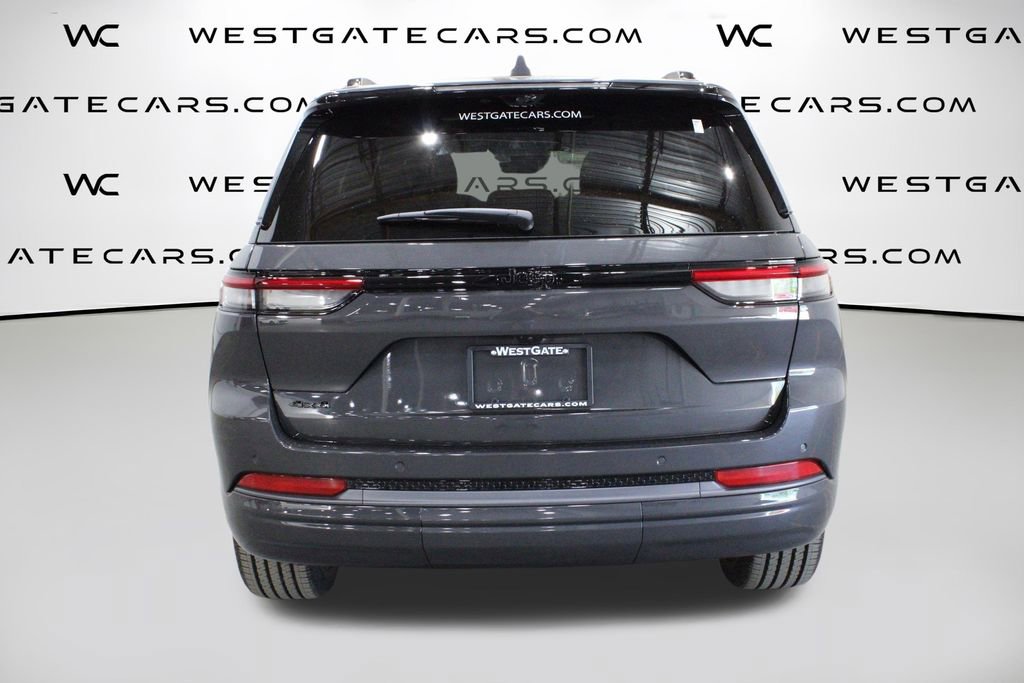 New 2026 Jeep Grand Cherokee Limited AWD/4WD image 4