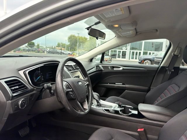 Used 2014 Ford Fusion SE FWD image 15