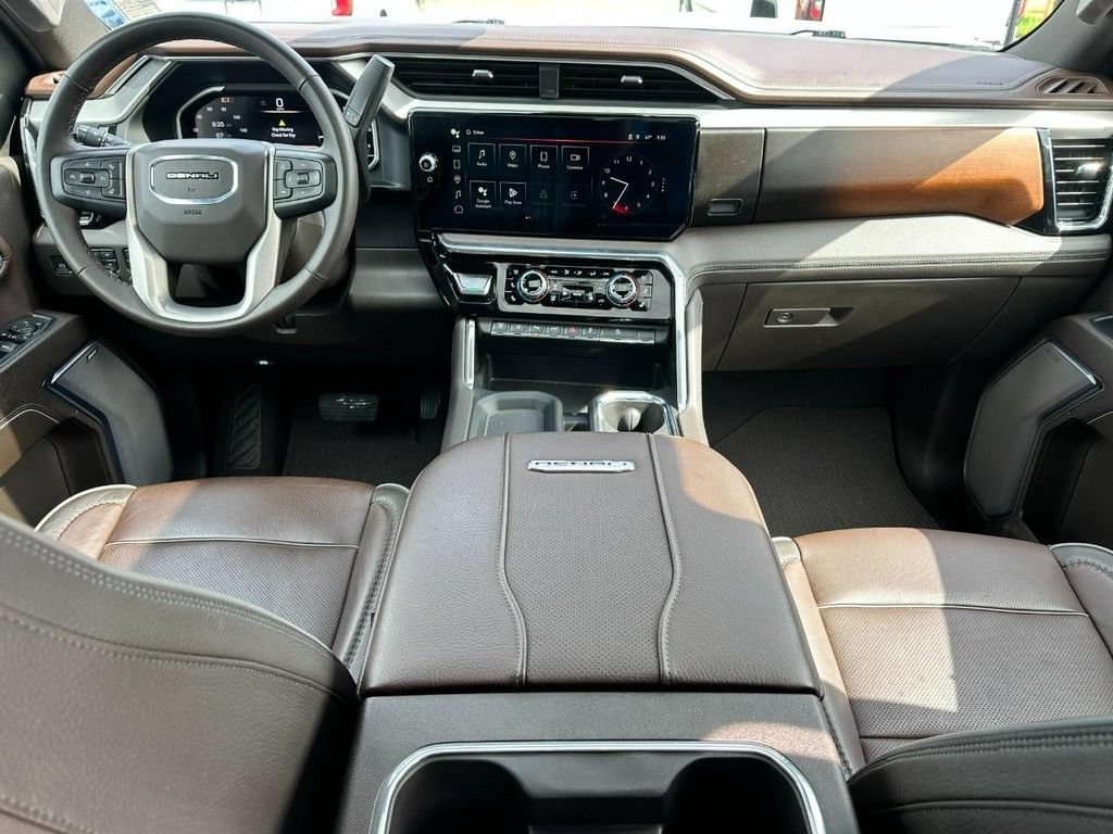 Used 2024 GMC Sierra 2500 Denali w/ Denali Reserve Package AWD/4WD image 13