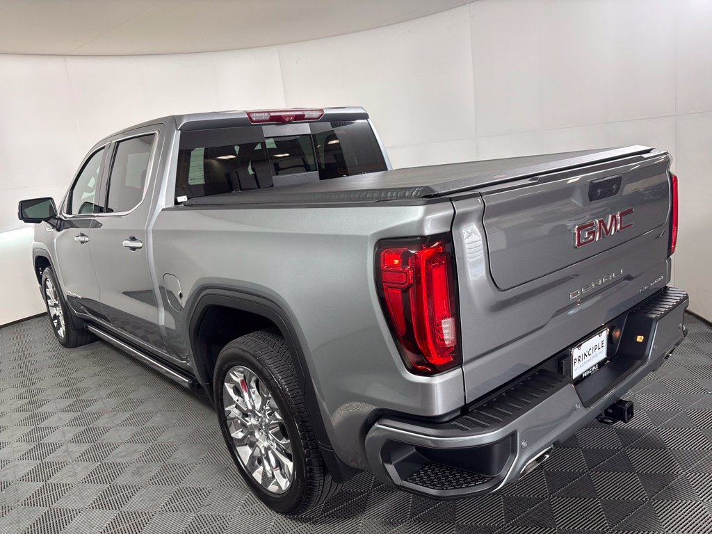 Used 2023 GMC Sierra 1500 Denali w/ Technology Package AWD/4WD image 7