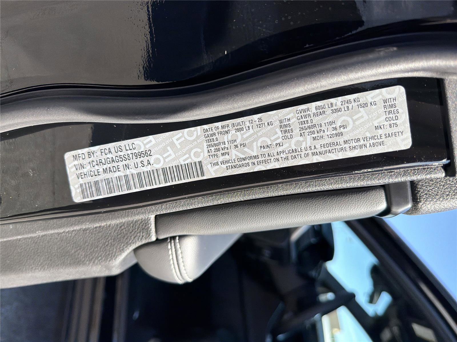 New 2025 Jeep Grand Cherokee Altitude image 34