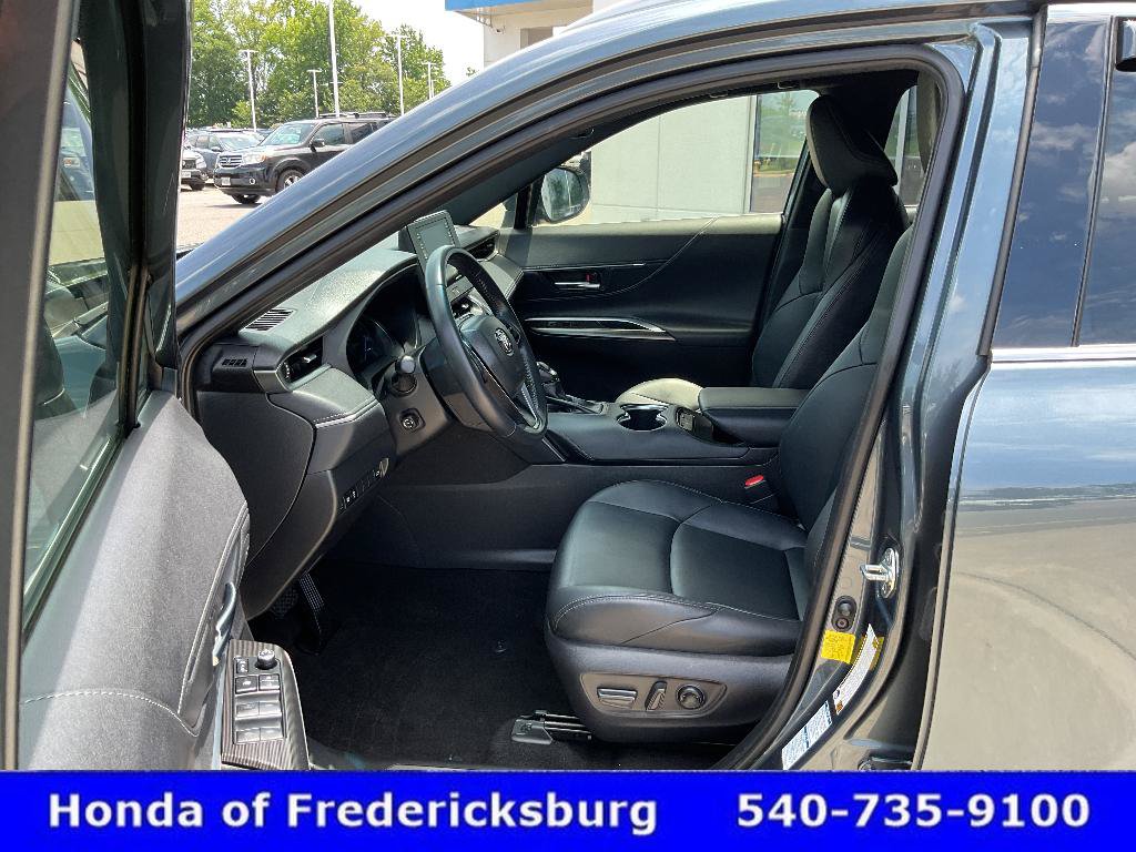 Used 2022 Toyota Venza XLE AWD/4WD image 28