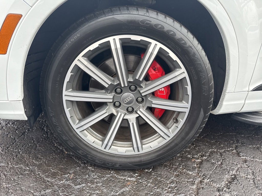 Used 2017 Audi Q7 3.0T Premium Plus image 3