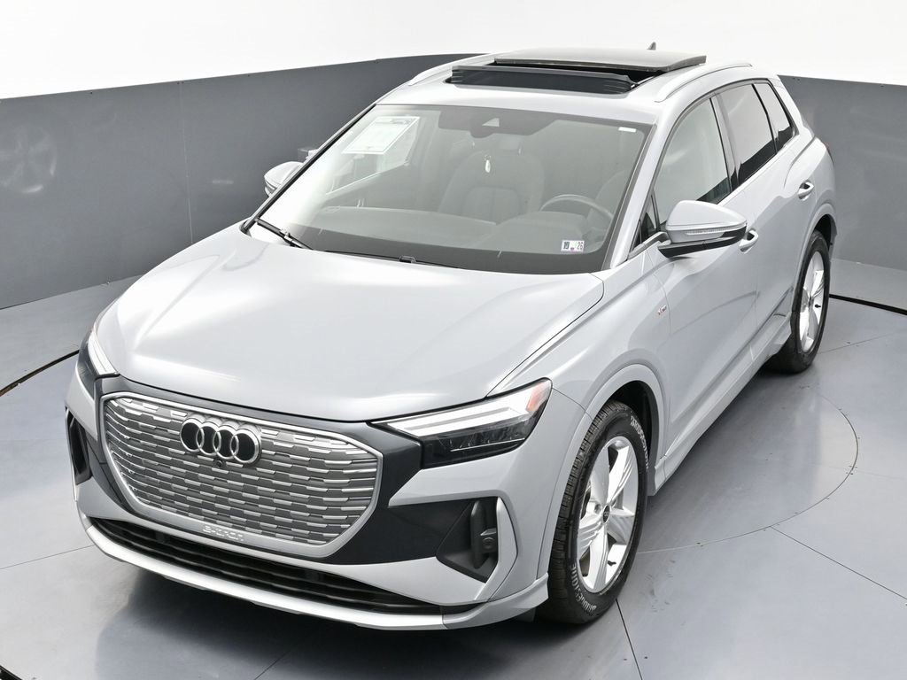 Used 2024 Audi Q4 e-tron Premium w/ Convenience Package image 43