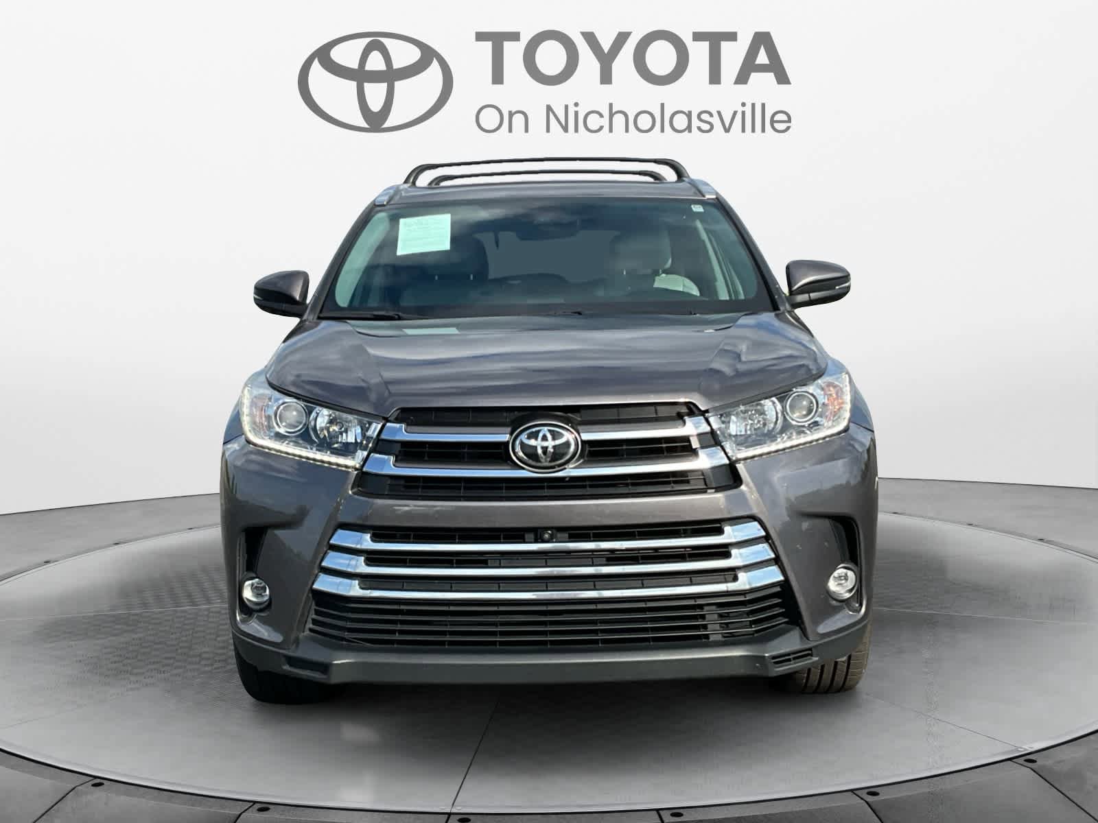 Used 2019 Toyota Highlander Limited Platinum AWD/4WD image 9