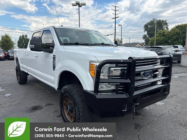 Used 2017 Ford F350 Lariat w/ Lariat Value Package AWD/4WD image 3