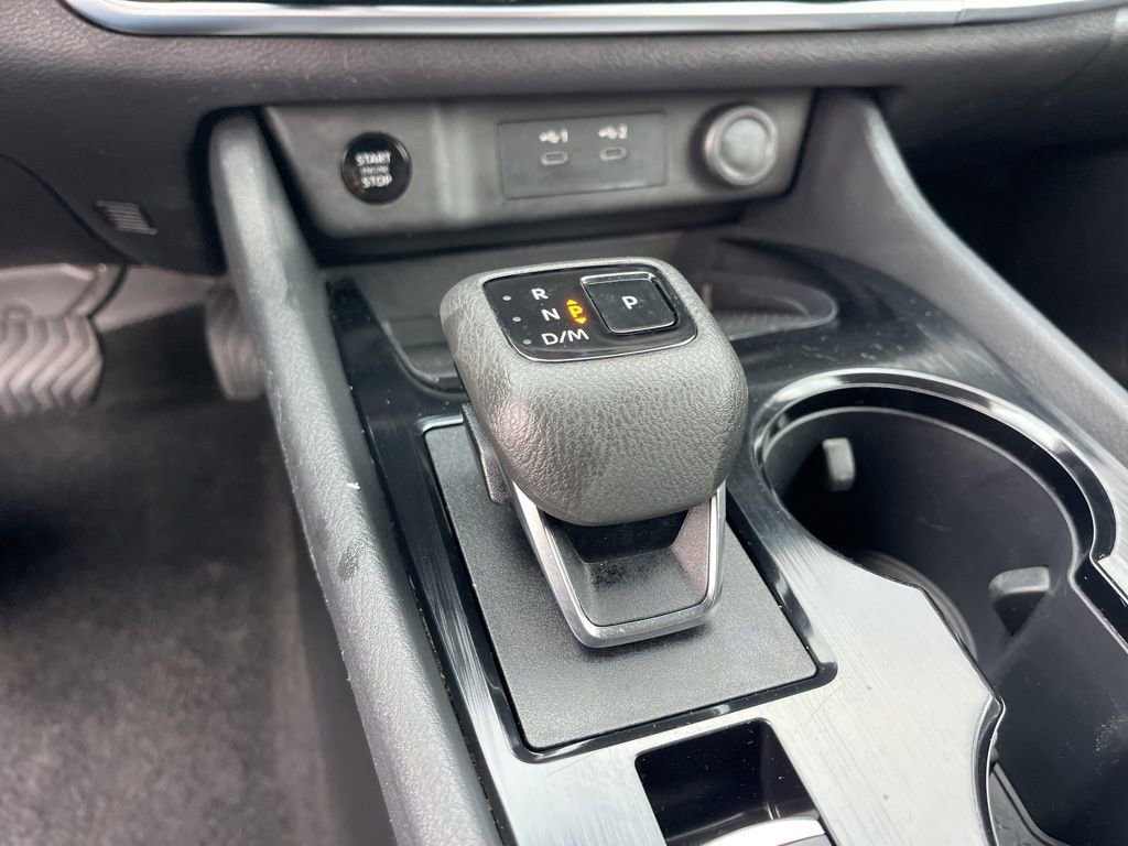 Used 2024 Nissan Rogue SV image 14