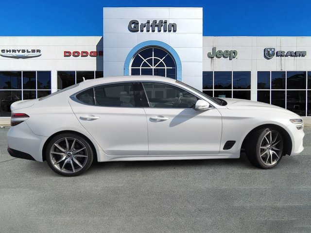 Used 2023 Genesis G70 2.0T RWD image 3