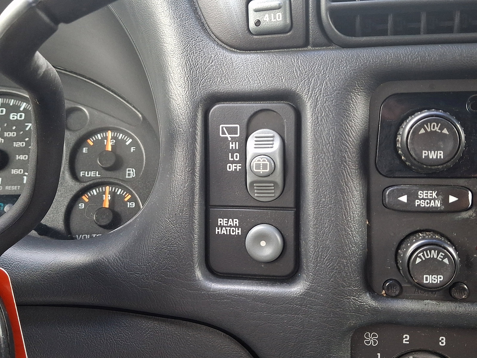 Used 2003 Chevrolet Blazer LS w/ Preferred Equipment Group image 22