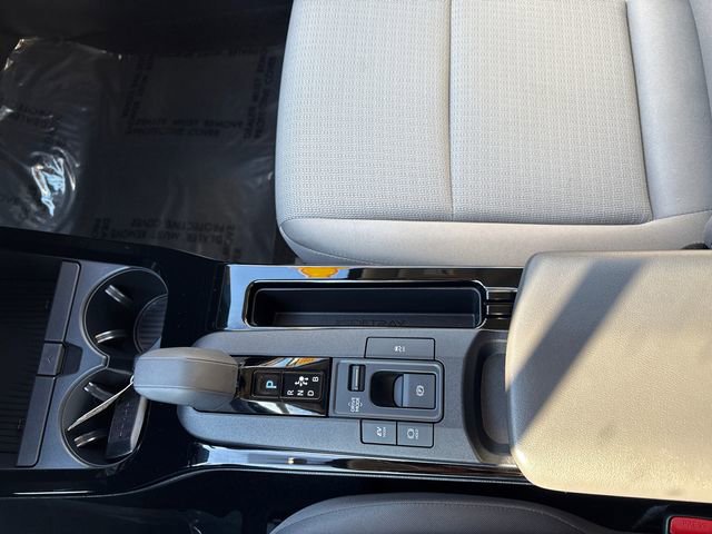 Used 2025 Toyota Prius LE image 38