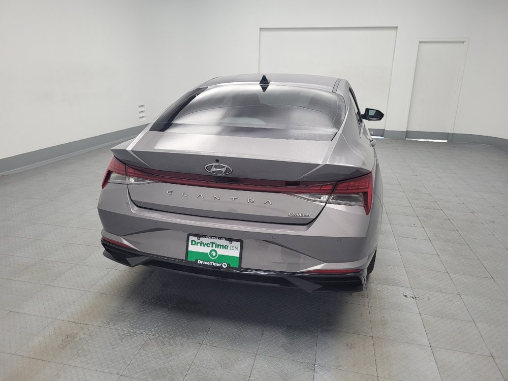 Used 2023 Hyundai Elantra Limited w/ Preferred Accessory Package image 7