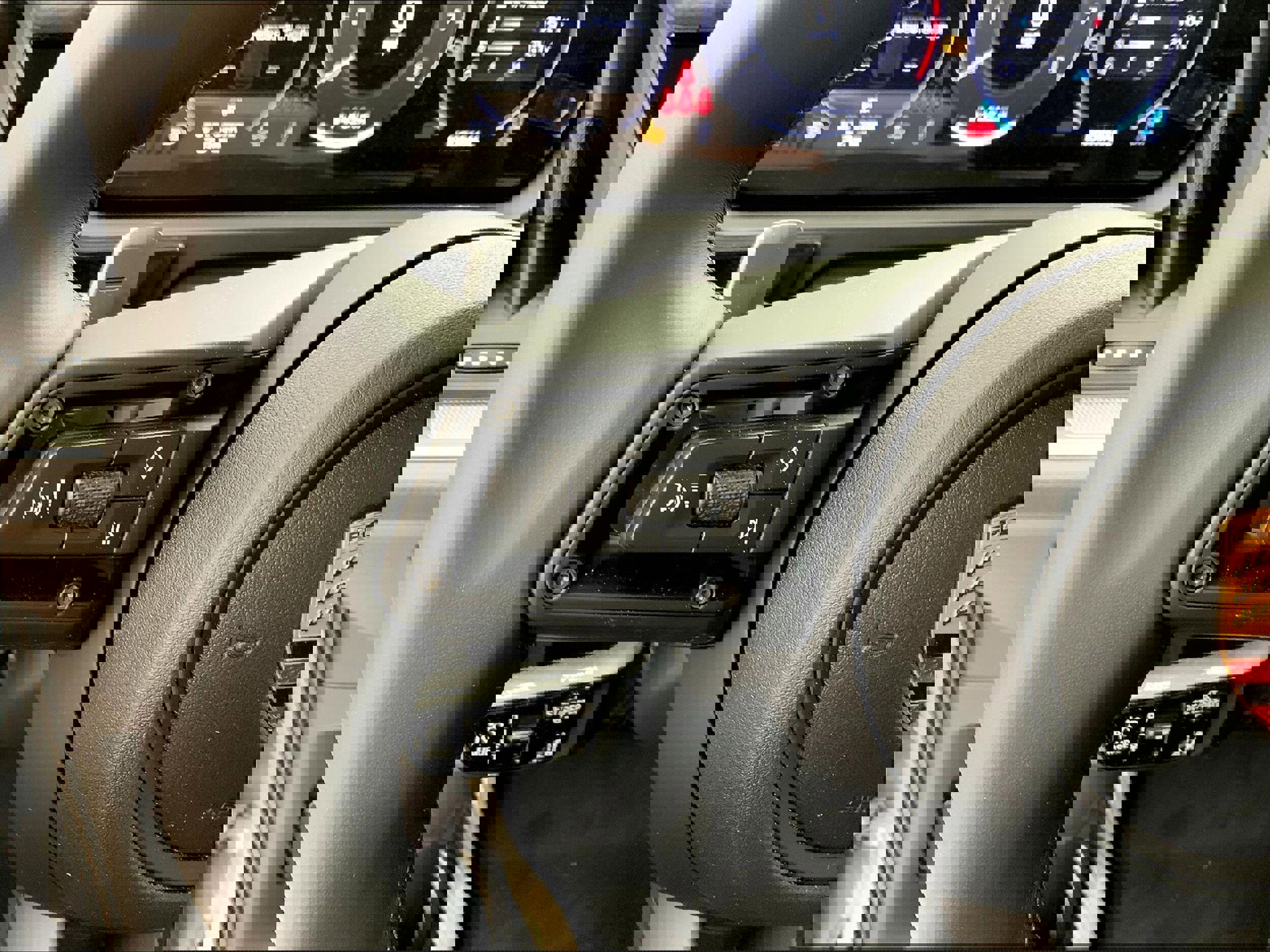 New 2025 Porsche Cayenne image 13