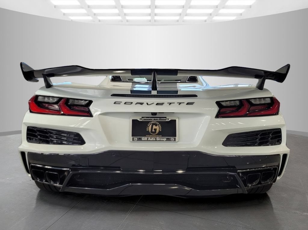 New 2026 Chevrolet Corvette E-Ray w/ Battery Protection Package AWD/4WD image 4