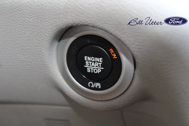 Used 2023 Chrysler Pacifica Touring-L FWD image 21